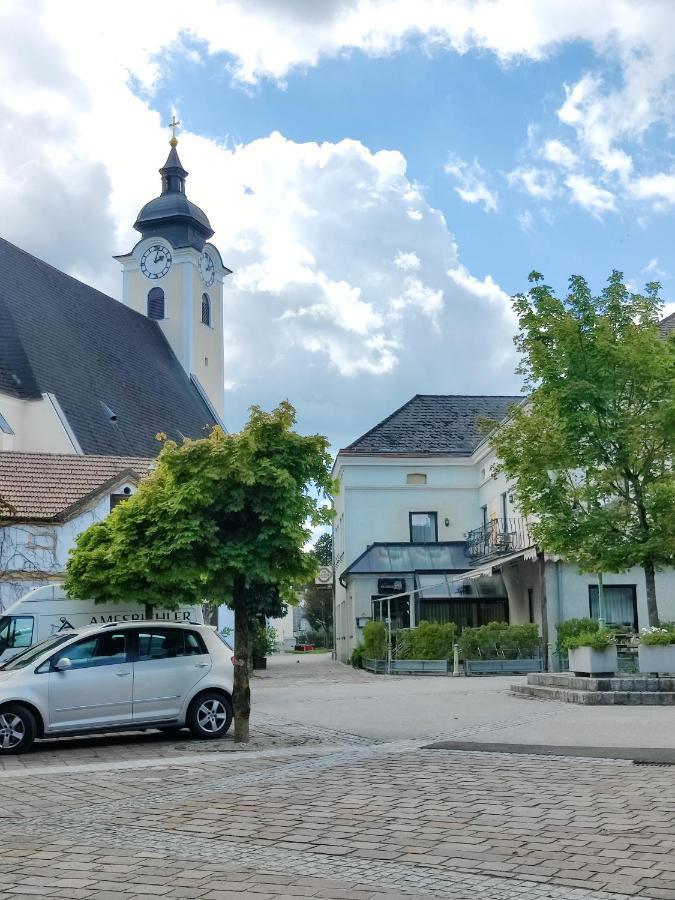 Готель Neuhof Neuhofen an der Ybbs Екстер'єр фото